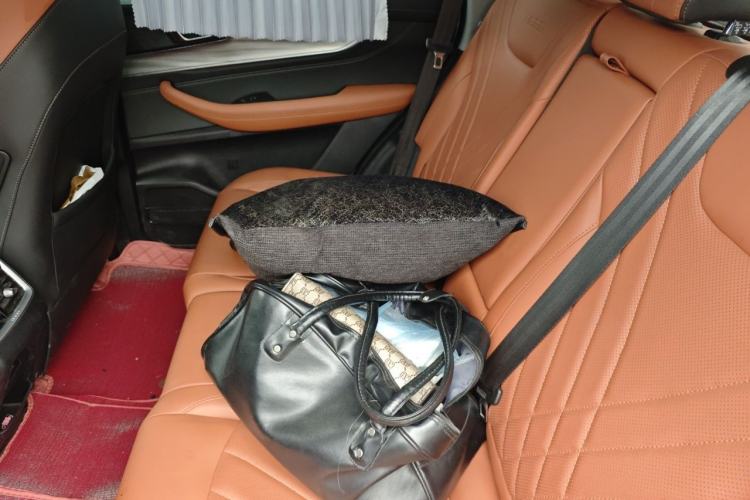 Used Chery Tiggo 8 2021 Kunpeng Edition 290TGDI Automatic Fuyao Version Left Rear Seat