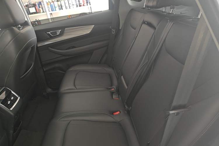 Used Chery Tiggo 8 2021 Kunpeng Edition 290TGDI Automatic Zhubfeng Version Left Rear Seat