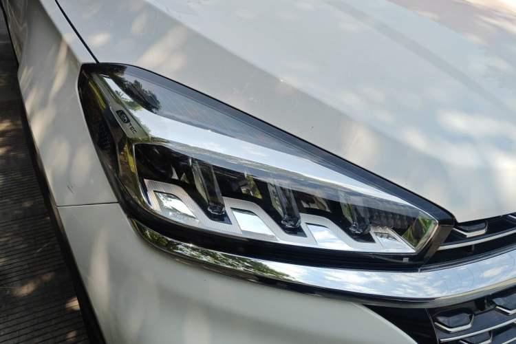 Used Chery Tiggo 8 2021 Kunpeng Edition 390TGDI Automatic Zhubfeng Version Right Front Headlight