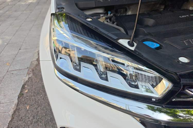 Used Chery Tiggo 8 2021 Kunpeng Edition 290TGDI Automatic Fuyao Version Right Front Headlight