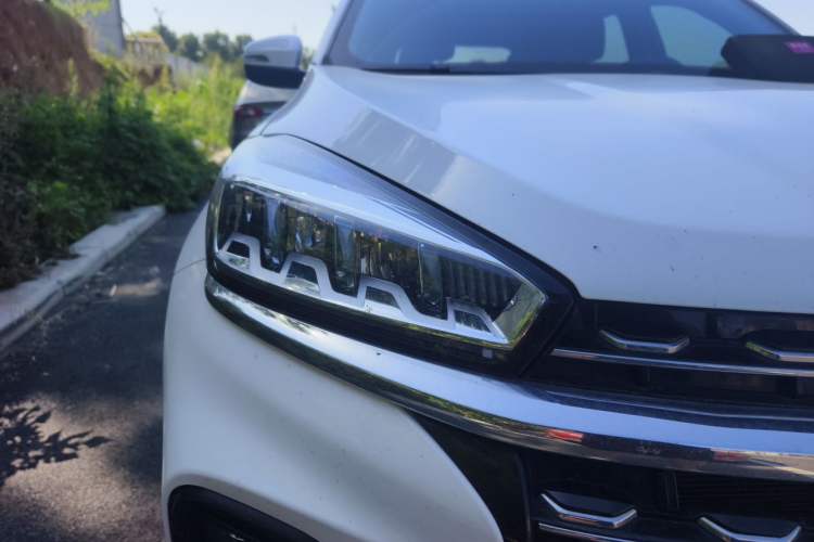 Used Chery Tiggo 8 2021 Kunpeng Edition 390TGDI Automatic Fuyao Version Right Front Headlight