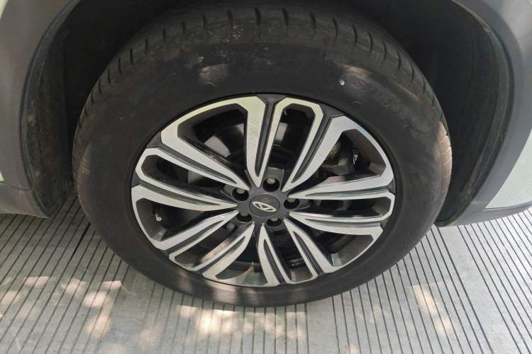Used Chery Tiggo 8 2021 Kunpeng Edition 390TGDI Automatic Zhubfeng Version Right Front Wheel Hub