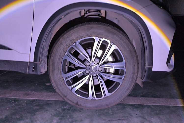 Used Chery Tiggo 8 2021 Kunpeng Edition 290TGDI Automatic Zhubfeng Version Right Front Wheel Hub