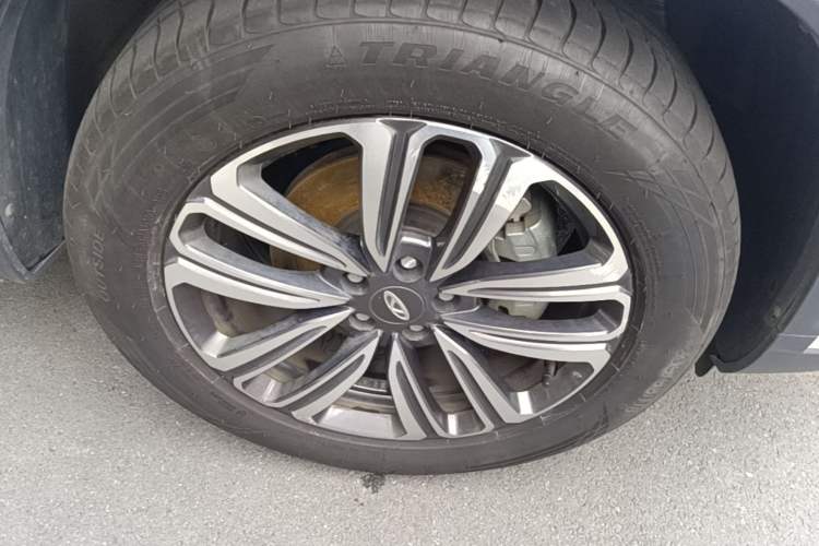 Used Chery Tiggo 8 2021 Kunpeng Edition 290TGDI Automatic Zhubfeng Version Right Front Wheel Hub
