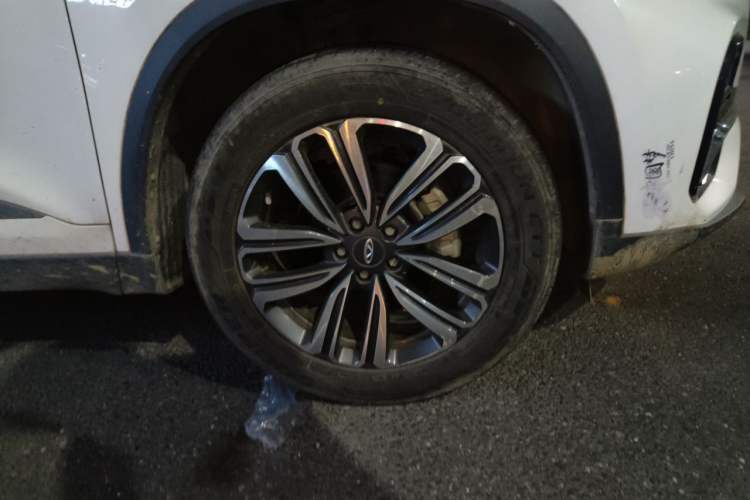 Used Chery Tiggo 8 2021 Kunpeng Edition 290TGDI Automatic Zhubfeng Version Right Front Wheel Hub