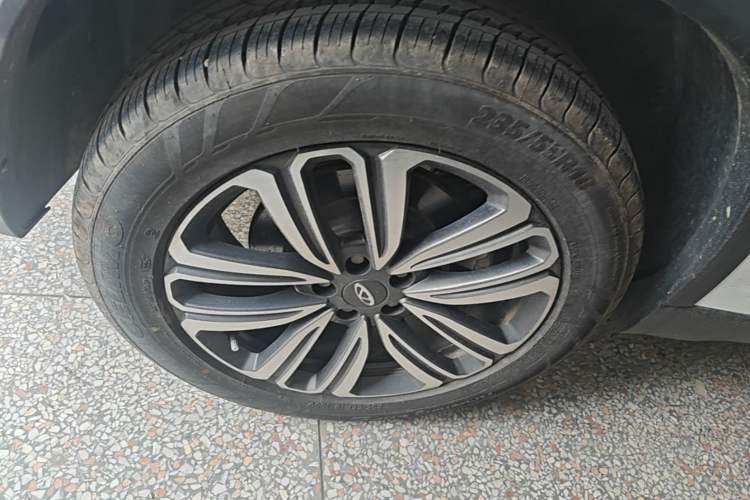 Used Chery Tiggo 8 2021 Kunpeng Edition 290TGDI Automatic Zhubfeng Version Right Rear Wheel Hub