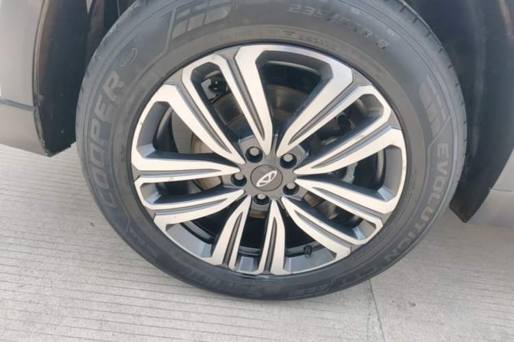 Used Chery Tiggo 8 2021 Kunpeng Edition 390TGDI Automatic Fuyao Version Right Rear Wheel Hub