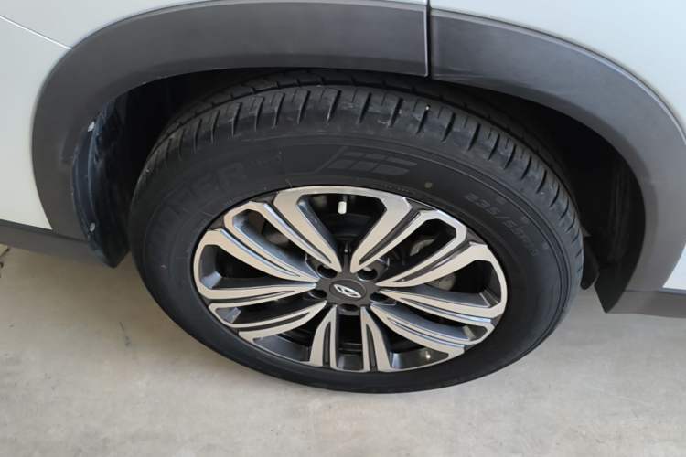 Used Chery Tiggo 8 2021 Kunpeng Edition 390TGDI Automatic Zhubfeng Version Right Rear Wheel Hub