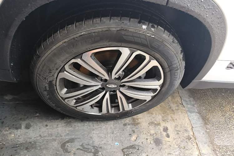 Used Chery Tiggo 8 2021 Kunpeng Edition 290TGDI Automatic Fuyao Version Right Rear Wheel Hub