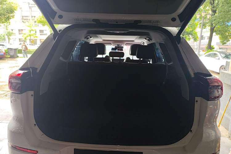 Used Chery Tiggo 8 2021 Kunpeng Edition 290TGDI Automatic Fuyao Version Trunk