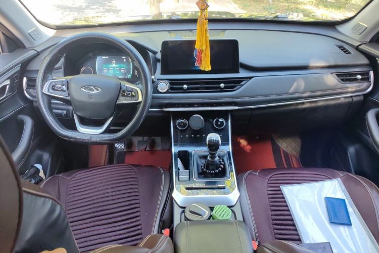 Used Chery Tiggo 8 2022 1.5 TCI Manual Special Edition 7-Seater Center Console