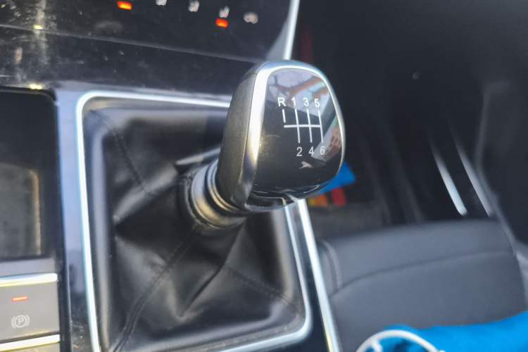 Used Chery Tiggo 8 2022 1.5 TCI Manual Special Edition 5 Seats Gear Lever