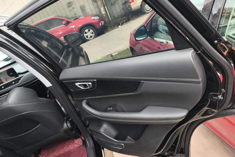 Used Chery Tiggo 8 2022 1.5 TCI Automatic Exclusive Edition 7-Seater Right Rear Door Interior
