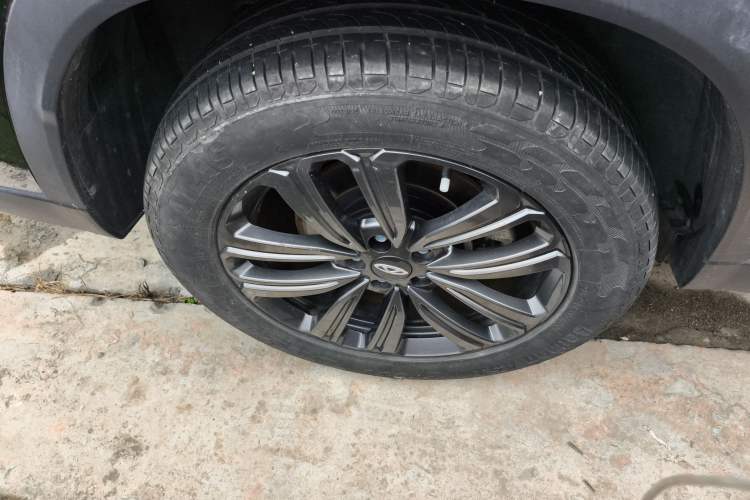 Used Chery Tiggo 8 2022 1.5 TCI Automatic Exclusive Edition 7-Seater Right Rear Wheel Hub