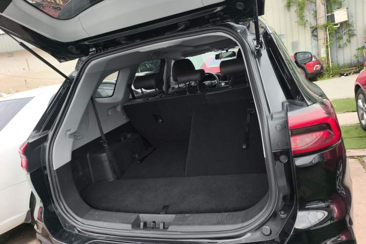 Used Chery Tiggo 8 2022 1.5 TCI Automatic Exclusive Edition 7-Seater Trunk