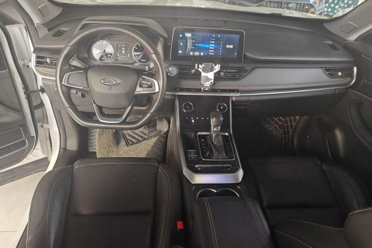Used Chery Tiggo 8 2022 1.5 TCI Automatic New Dynamic Edition 5 Seats Center Console