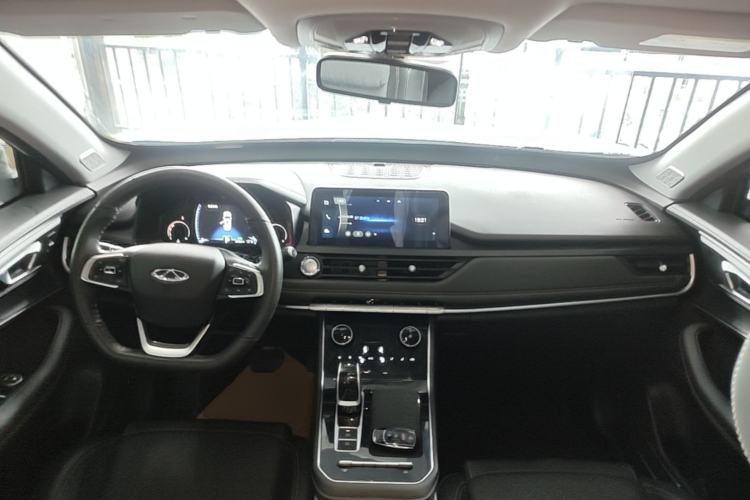 Used Chery Tiggo 8 2022 1.5 TCI Automatic Exclusive Edition 7-Seater Center Console