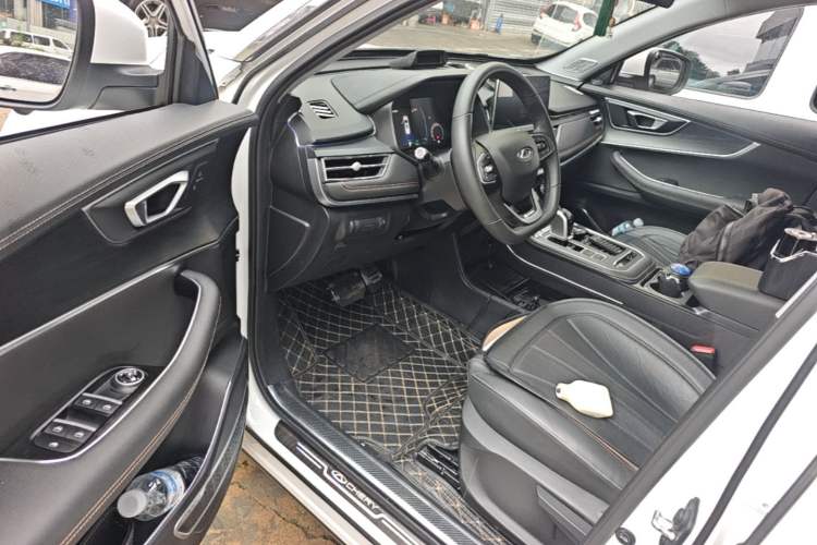 Used Chery Tiggo 8 2022 1.5 TCI Automatic Exclusive Edition 7-Seater Driver Seat