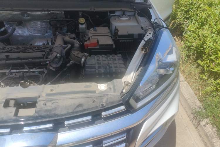 Used Chery Tiggo 8 2022 1.5 TCI Automatic Exclusive Edition 5 Seats Engine Bay Left