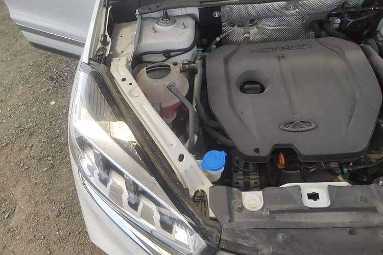 Used Chery Tiggo 8 2022 1.5 TCI Manual Special Edition 5 Seats Engine Bay Right
