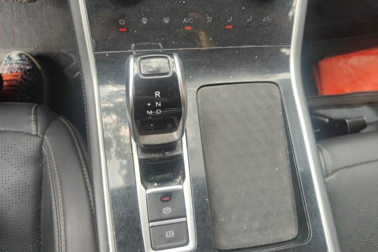 Used Chery Tiggo 8 2022 1.5 TCI Automatic Exclusive Edition 5 Seats Gear Lever