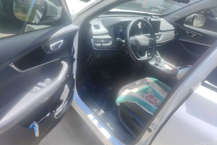 Used Chery Tiggo 8 2022 1.5 TCI Automatic Exclusive Edition 5 Seats Interior 3