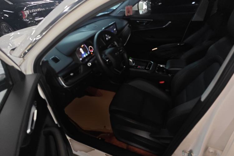 Used Chery Tiggo 8 2022 1.5 TCI Automatic Exclusive Edition 5 Seats Interior 3