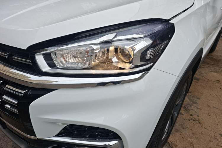Used Chery Tiggo 8 2022 1.5 TCI Automatic Exclusive Edition 7-Seater Left Front Headlight