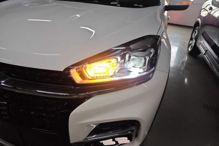 Used Chery Tiggo 8 2022 1.5 TCI Automatic Exclusive Edition 5 Seats Left Front Headlight
