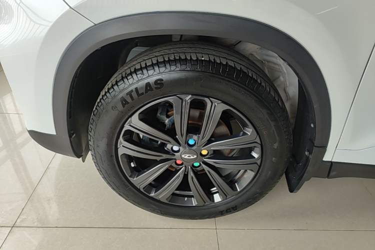 Used Chery Tiggo 8 2022 1.5 TCI Automatic Exclusive Edition 7-Seater Left Front Wheel Hub