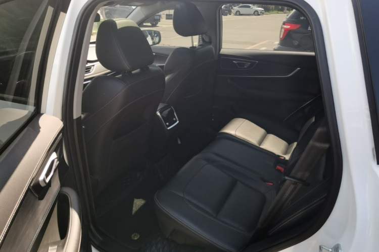 Used Chery Tiggo 8 2022 1.5 TCI Automatic Exclusive Edition 5 Seats Left Rear Seat