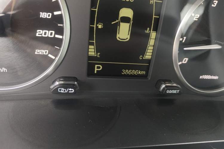 Used Chery Tiggo 8 2022 1.5 TCI Automatic New Dynamic Edition 5 Seats Odometer Close Up