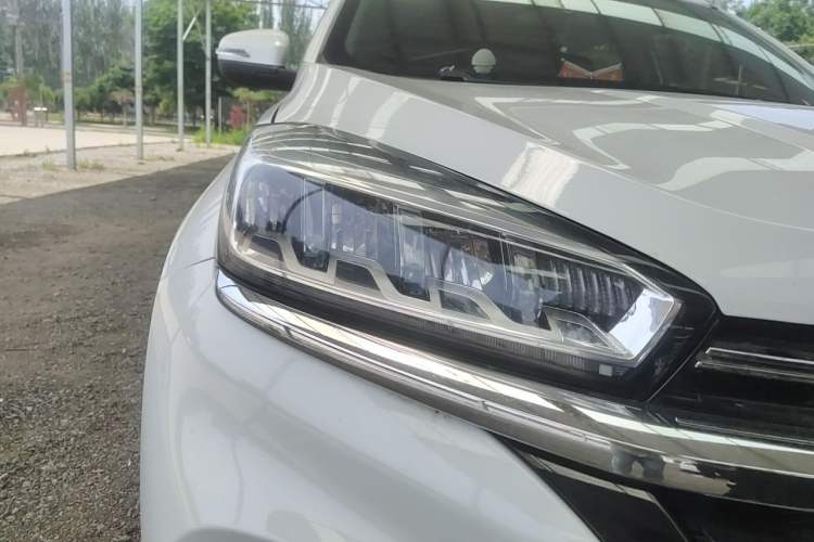 Used Chery Tiggo 8 2022 1.5 TCI Manual Special Edition 5 Seats Right Front Headlight