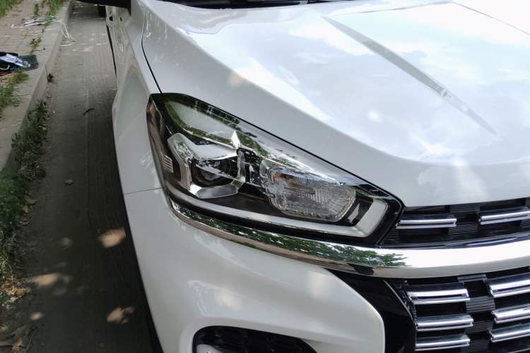 Used Chery Tiggo 8 2022 1.5 TCI Manual Special Edition 5 Seats Right Front Headlight