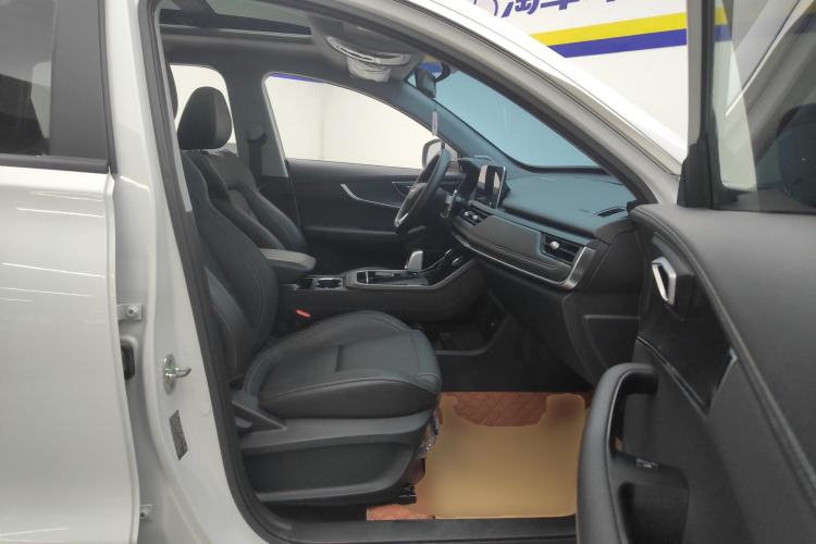 Used Chery Tiggo 8 2022 1.5 TCI Automatic Exclusive Edition 5 Seats Right Front Seat