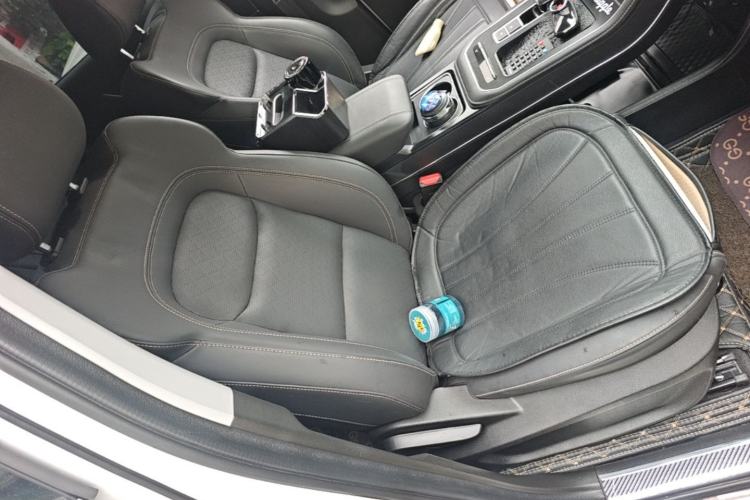 Used Chery Tiggo 8 2022 1.5 TCI Automatic Exclusive Edition 7-Seater Right Front Seat