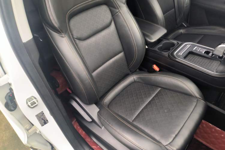 Used Chery Tiggo 8 2022 1.5 TCI Automatic Exclusive Edition 7-Seater Right Front Seat