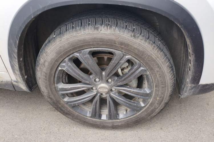 Used Chery Tiggo 8 2022 1.5 TCI Automatic Exclusive Edition 5 Seats Right Front Wheel Hub