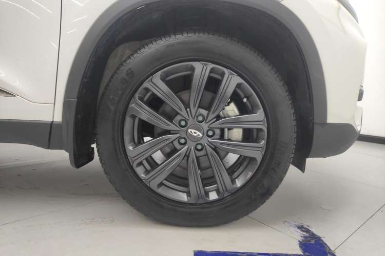 Used Chery Tiggo 8 2022 1.5 TCI Automatic Exclusive Edition 5 Seats Right Front Wheel Hub