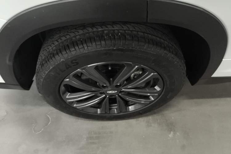 Used Chery Tiggo 8 2022 1.5 TCI Automatic Exclusive Edition 7-Seater Right Rear Wheel Hub