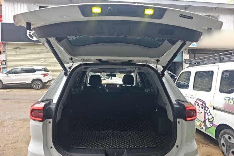 Used Chery Tiggo 8 2022 1.5 TCI Automatic Exclusive Edition 7-Seater Trunk
