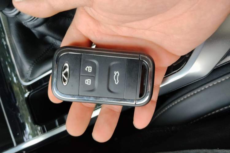 Used Chery Tiggo 8 2022 1.5 TCI Manual Special Edition 5 Seats Vehicle Key