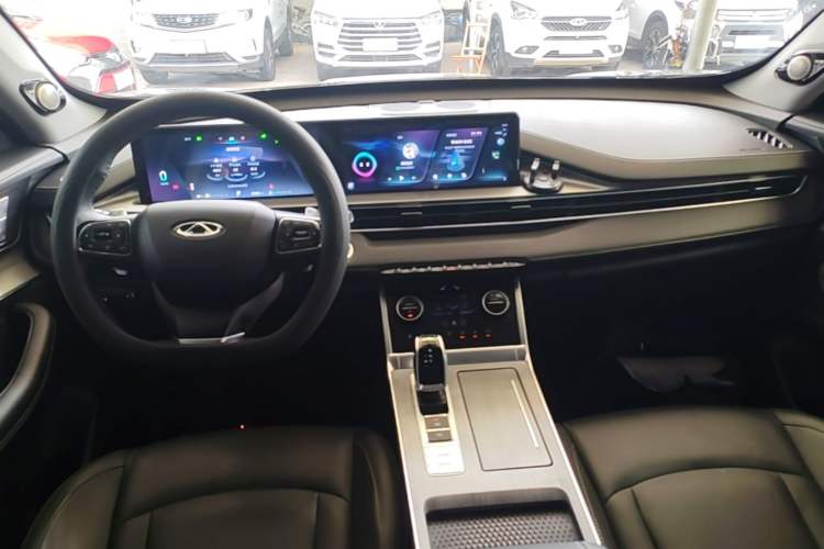 Used Chery Tiggo 8 2023 Kunpeng Edition 290TGDI Automatic Excellence Model Center Console
