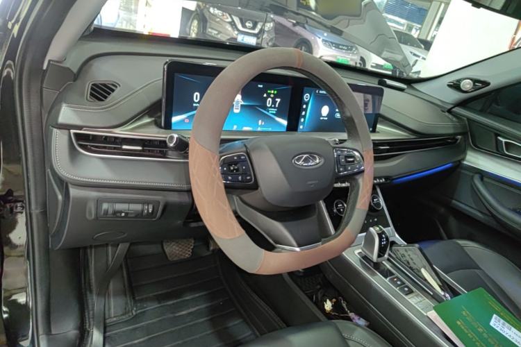 Used Chery Tiggo 8 2023 Kunpeng Edition 290TGDI Automatic Excellence Model Center Console