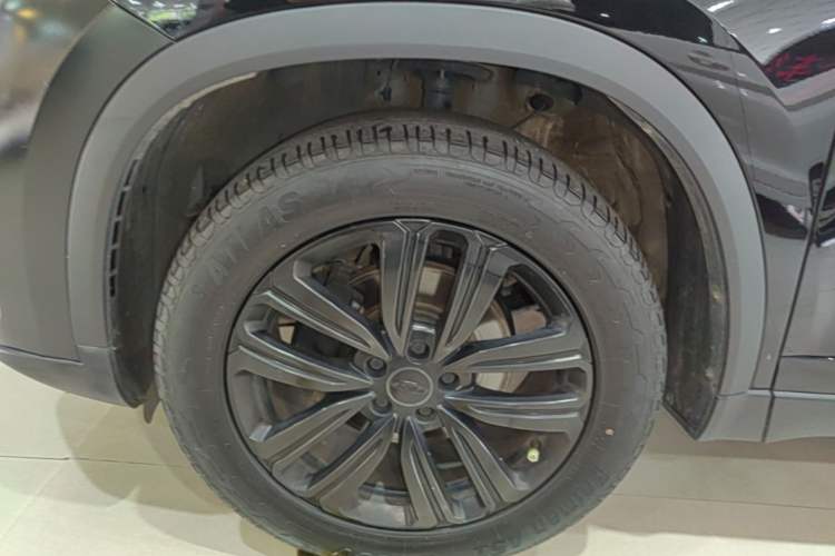 Used Chery Tiggo 8 2023 Kunpeng Edition 290TGDI Automatic Excellence Model Left Front Wheel Hub