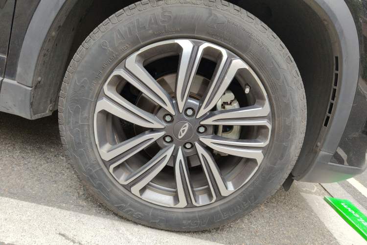 Used Chery Tiggo 8 2023 Kunpeng Edition 290TGDI Automatic Excellence Model Right Front Wheel Hub
