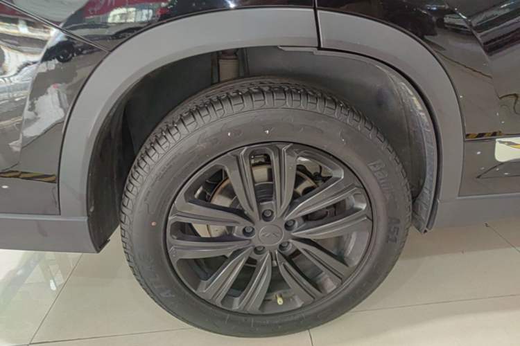 Used Chery Tiggo 8 2023 Kunpeng Edition 290TGDI Automatic Excellence Model Right Rear Wheel Hub