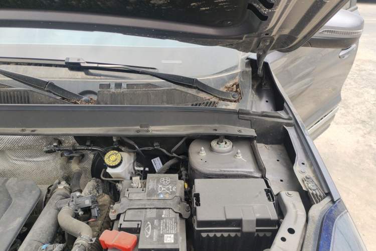 Used Chery Tiggo 8 2023 230TCI Automatic Advanced Edition Engine Bay Left