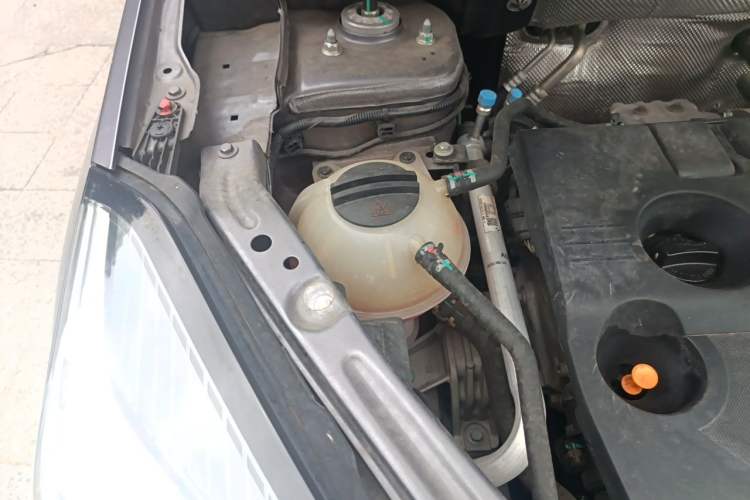 Used Chery Tiggo 8 2023 Kunpeng Edition 290TGDI Automatic Excellence Model Engine Bay Right