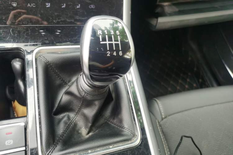 Used Chery Tiggo 8 2023 230TCI Manual Advanced Version Gear Lever